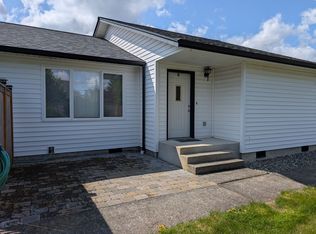 821 Lucas Dr #A, Sedro Woolley, WA 98284