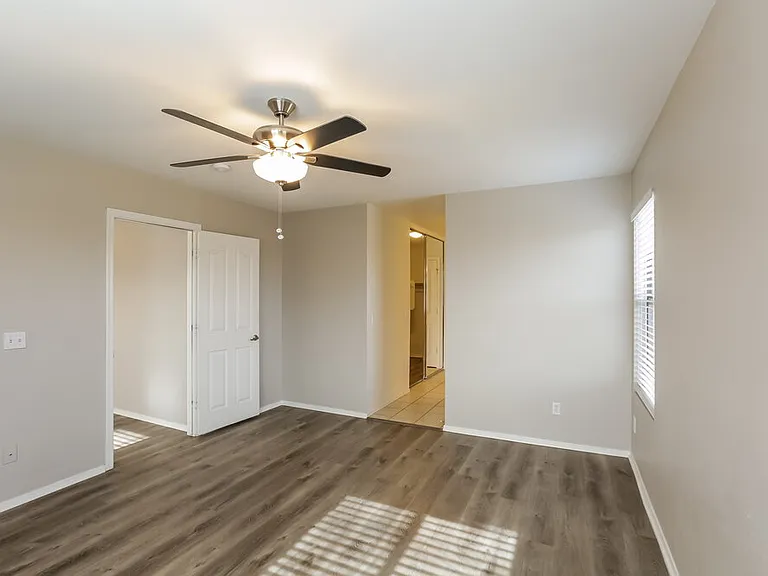 17014 W Rimrock St — Photo 10