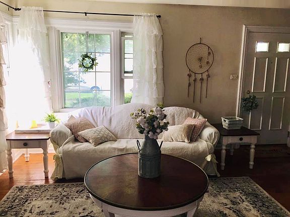 2nd image of 267 E Palmer Ave
