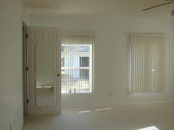 2nd image of 5819 Hillcrest Dr