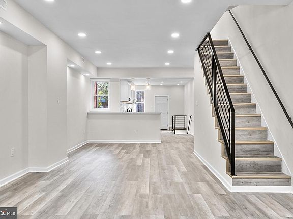5th image of 5516 Catharine St
