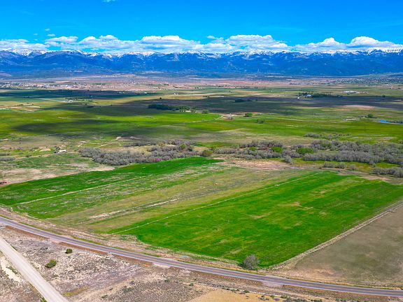 3rd image of 3611 W Highway 116