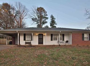 662 Russell Rd, Jackson, TN 38301