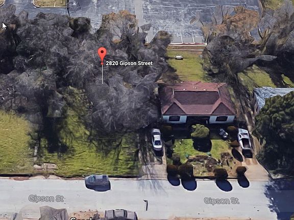 2nd image of 2820 Gipson St