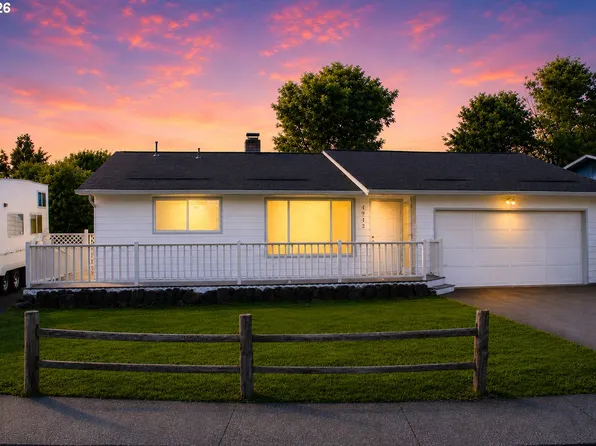 4942 Oak Park Dr NE, Salem, OR 97305