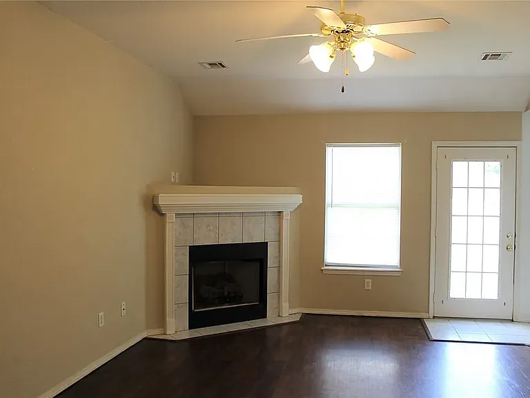 Bliss Cir, Centerton — Photo 2