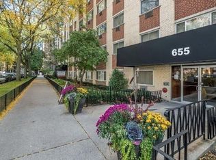 655 W Grace St #619, Chicago, IL 60613