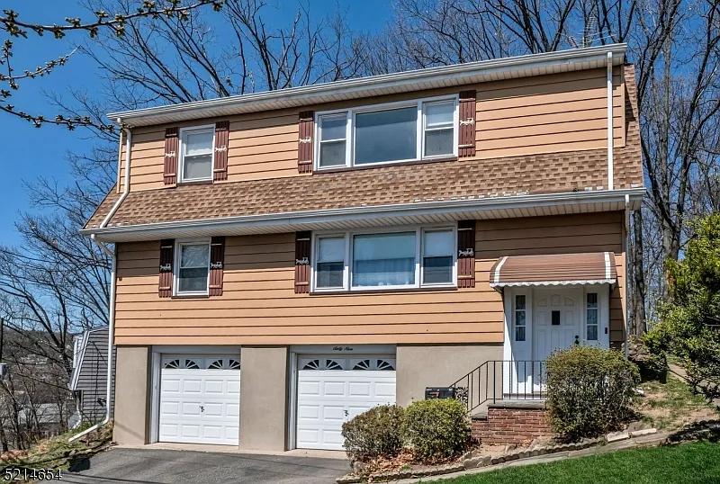 69 Lakeshore Dr photo 1