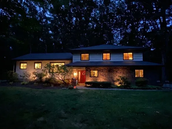 1 Cyr Cir #1, Andover, MA 01810