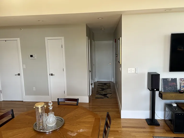 204 Spencer Ave #10 — Photo 7