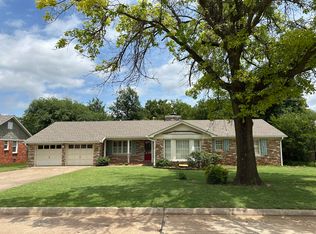 1209 Glenbrook Ter, Nichols Hills, OK 73116