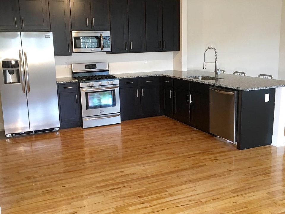 Kitchen / Dining