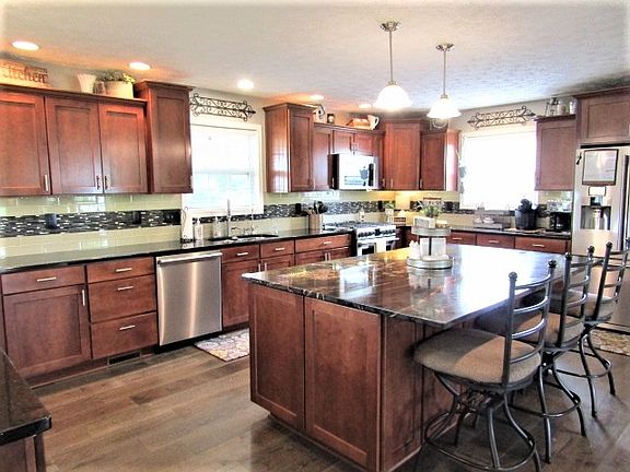 5th image of 6309 Mariette Ln