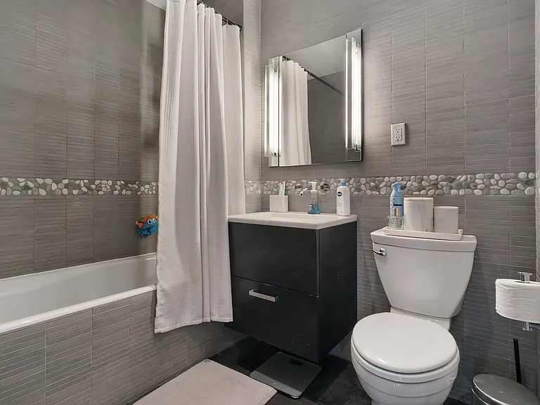 166 Montague St #3A — Photo 4