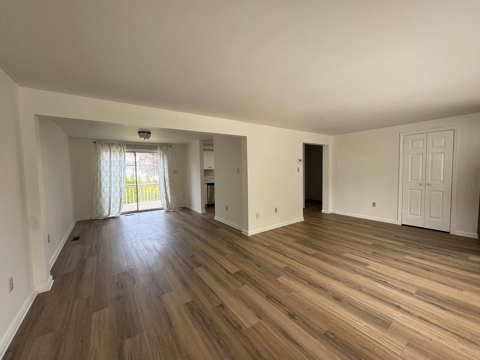 19 Rosedale Ave — Photo 2