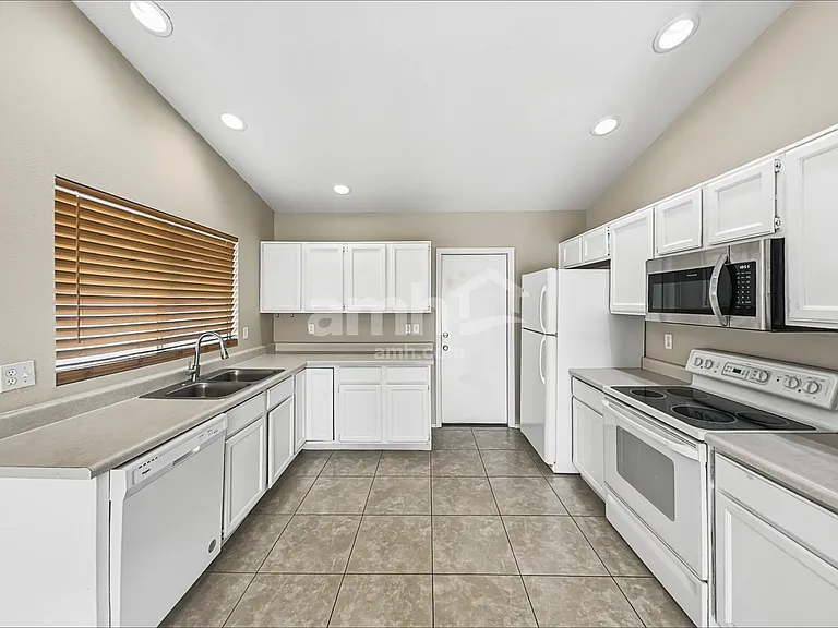 6333 E Presidio St — Photo 3
