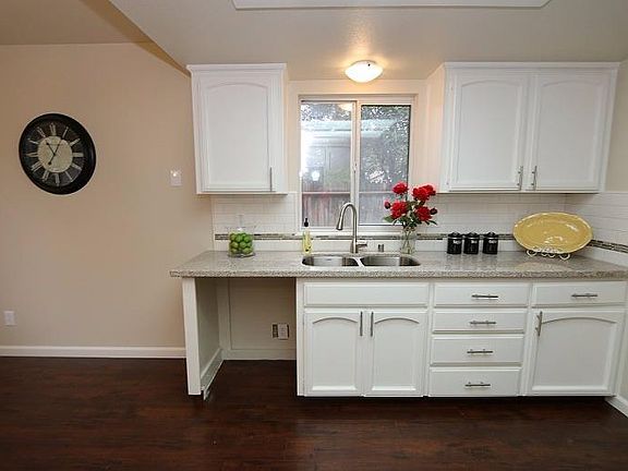 5th image of 4124 N Santa Fe Ave