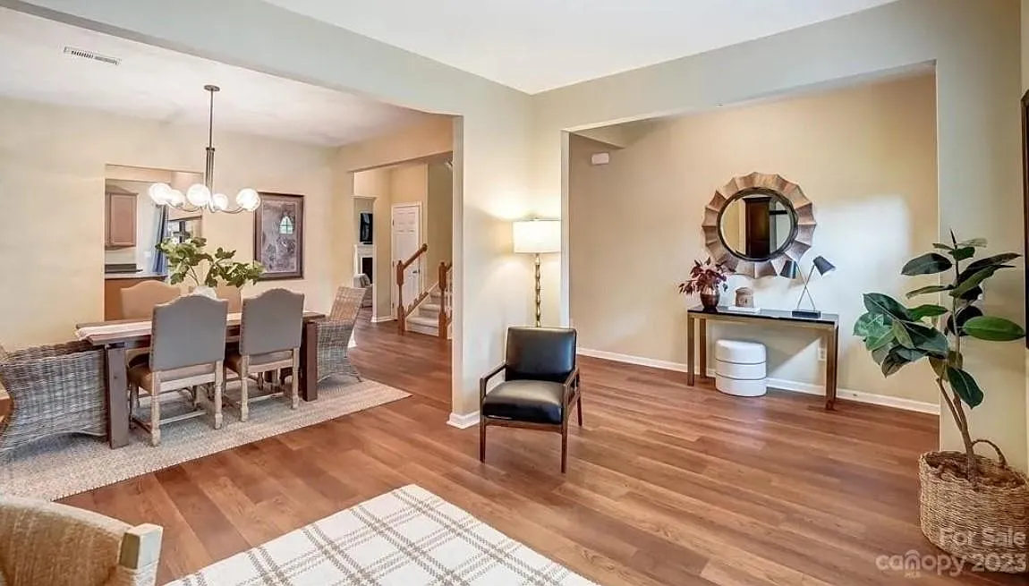 4 bed, 2943 sqft, $2,800 — Photo 3