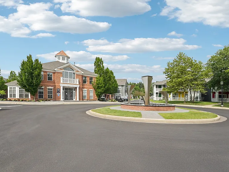 Estates at New Albany — Photo 23