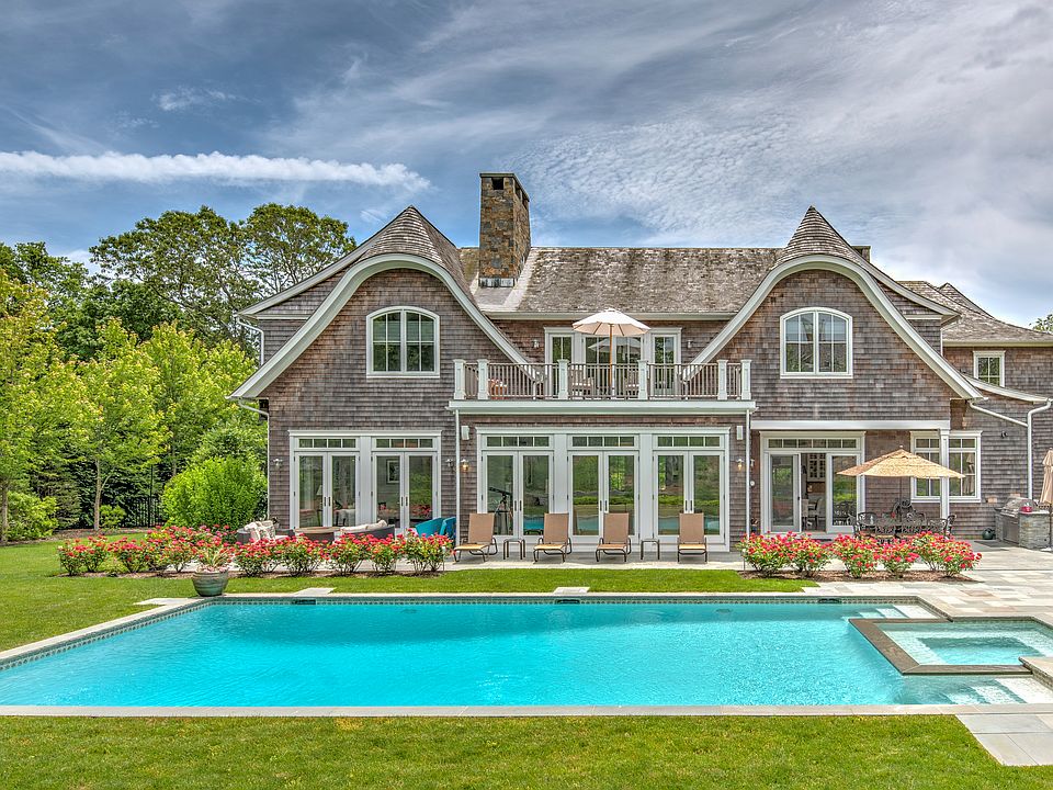 1st image of 18 Fair Hills Ln