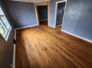910 N 6th Ave E UNIT 4, Newton, IA 50208
