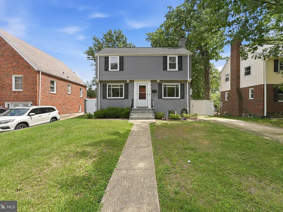 2341 Belleview Ave