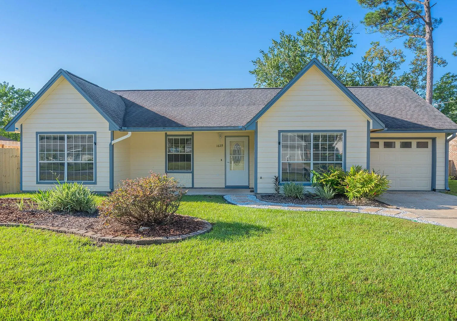 3bedroom Home in Fort Walton Beach — Photo 1
