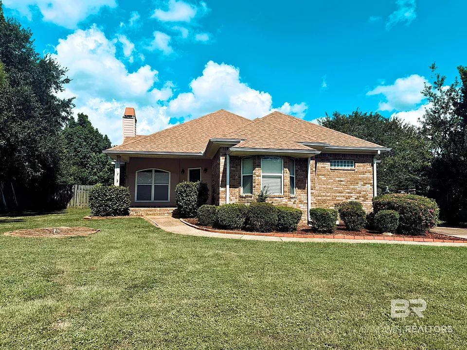 106 Riveroaks Dr