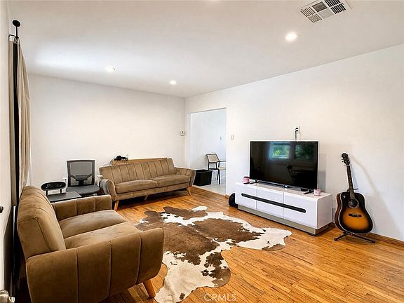 3rd image of 9311 Claymore St