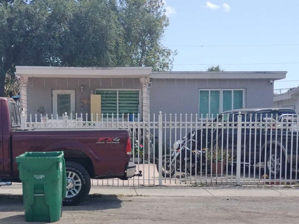 1st image of 2930 NW 98th St