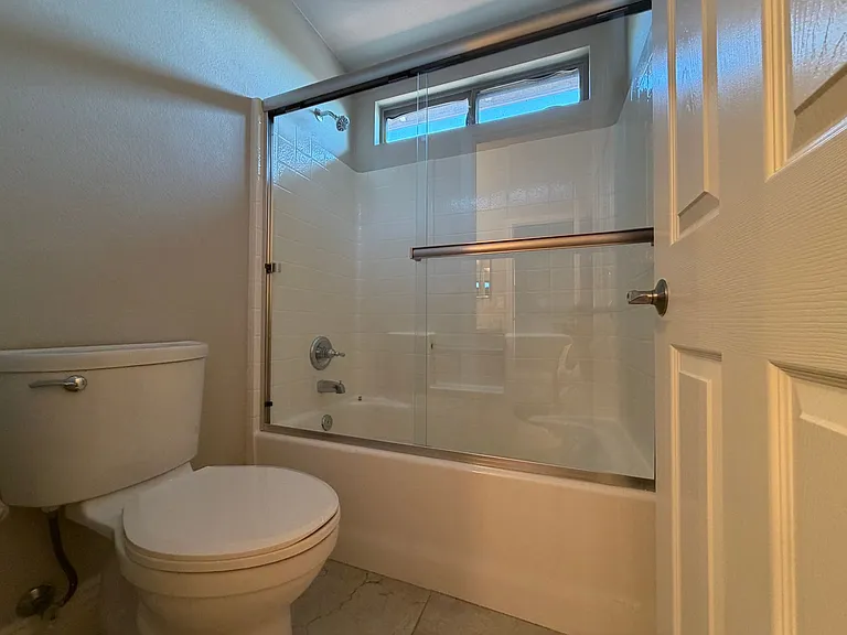 9239 Camden Heights Ct — Photo 15