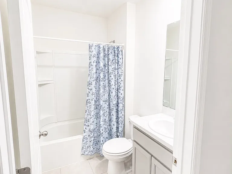 412 Burnham Cir — Photo 4