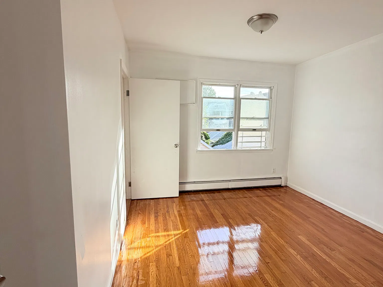 59th Ave, Flushing — Photo 3