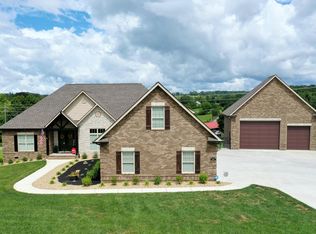 2407 Robin Ridge Dr, Maryville, TN 37801