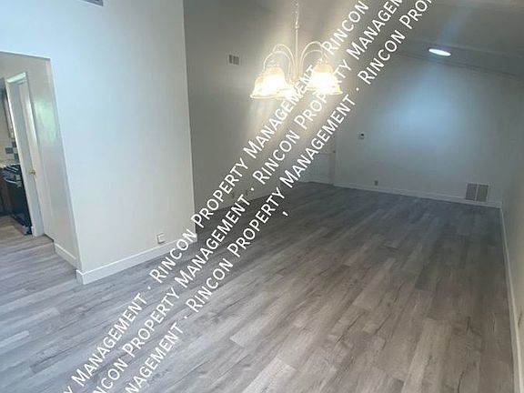 5th image of 5549 Stanford St