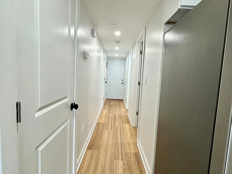 4816 W Henderson St #G — Photo 12