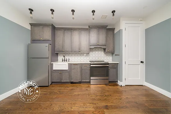 Rented by MySpaceNYC | media 5