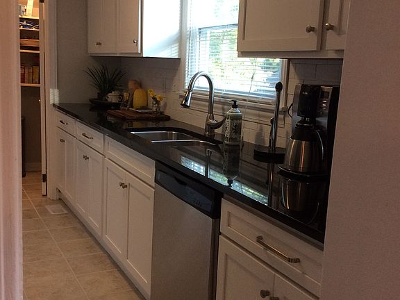 2nd image of 212 W Gilmer Park