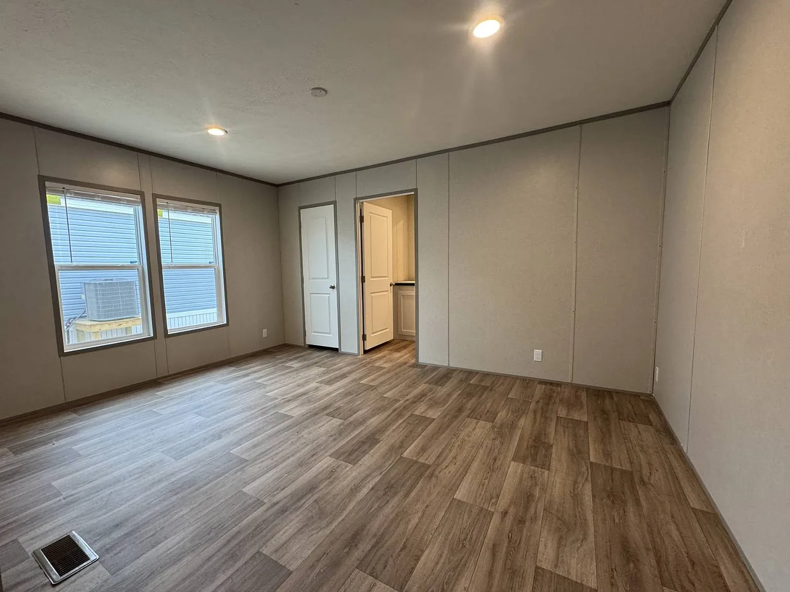 3 bed, 2.0 bath, 1140 sqft, $1,450 — Photo 4