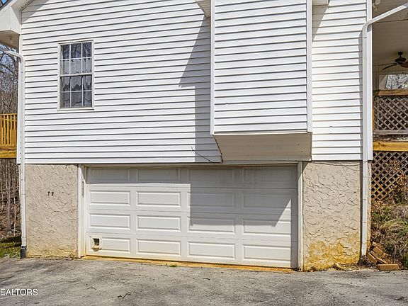 4th image of 3238 Four M Cir