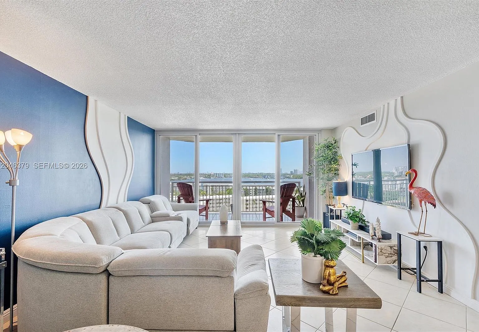 18031 Biscayne Blvd — Photo 3