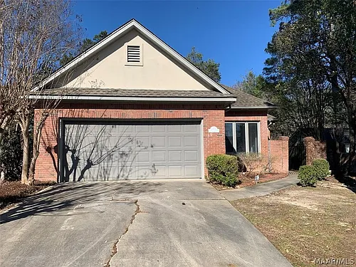 1425 Blairwood Photo 1