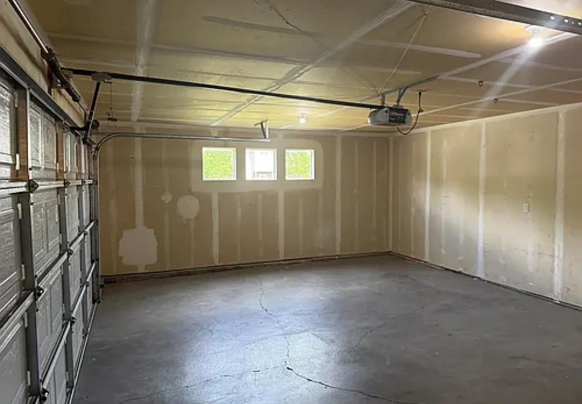 3 bed, 1300 sqft, $1,775 — Photo 4