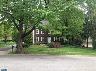 11 Circle Dr, Moorestown, NJ 08057