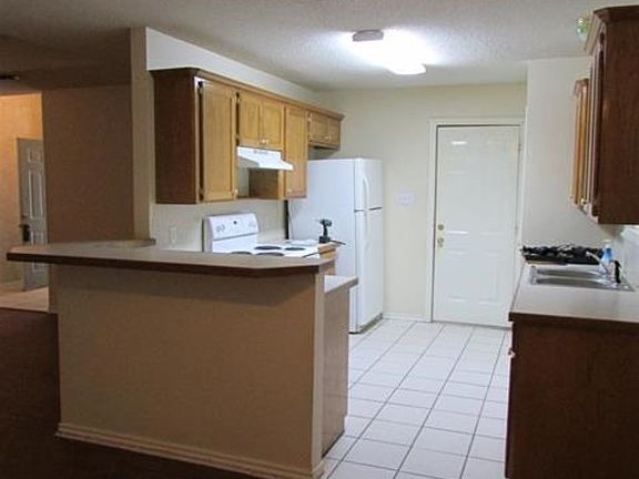 5th image of 9 Green Oak Cir