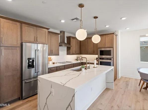 2121 W Sonoran Desert Drive #42, Phoenix, AZ 85085