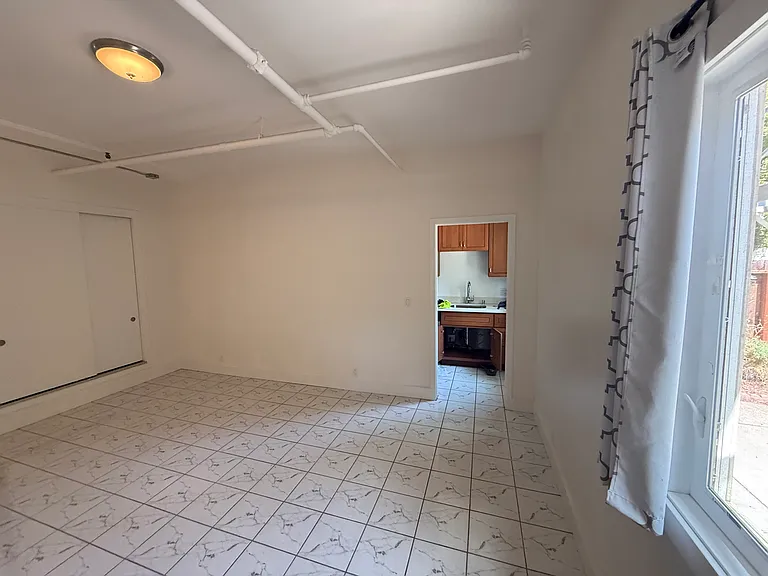 1535 Francisco St #10 — Photo 3