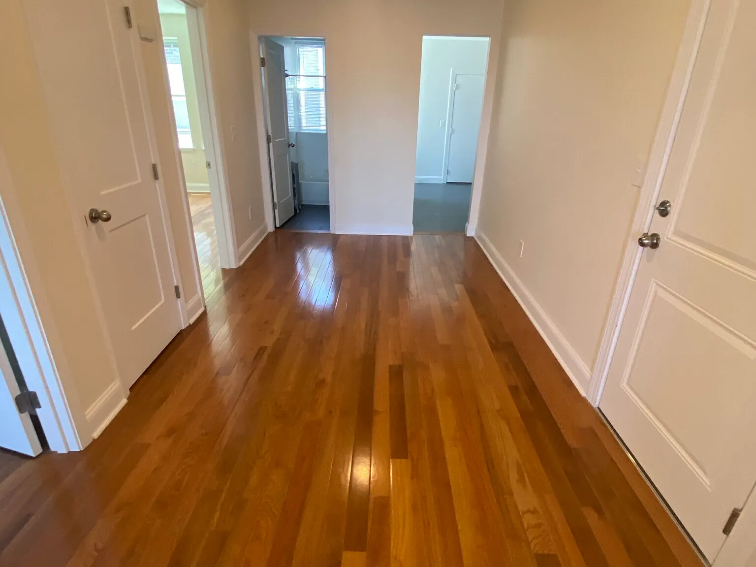 2 bed, 999 sqft, $3,395 — Photo 4