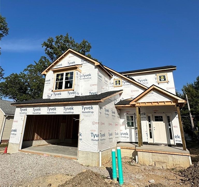 1st image of 435 Oakmoor Ave