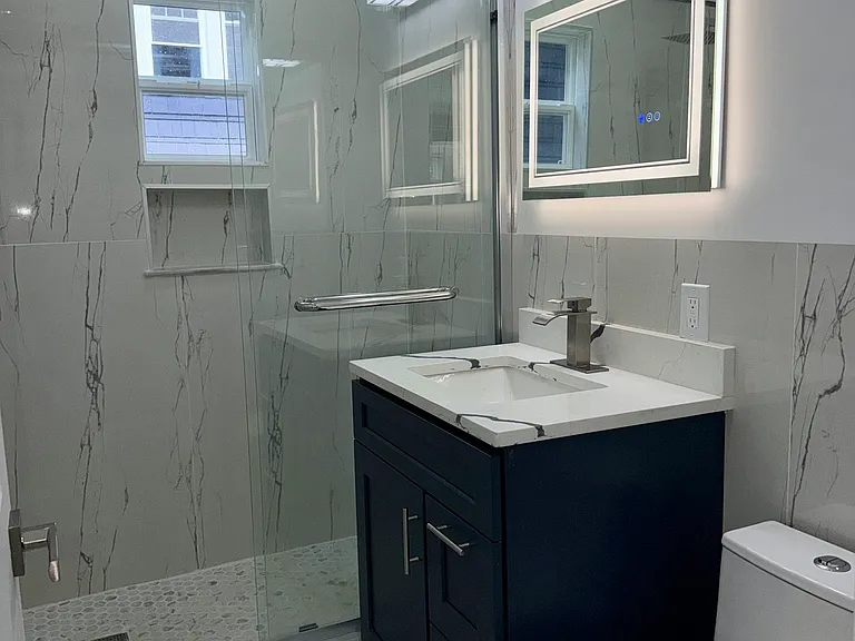 332 Robbins St — Photo 15